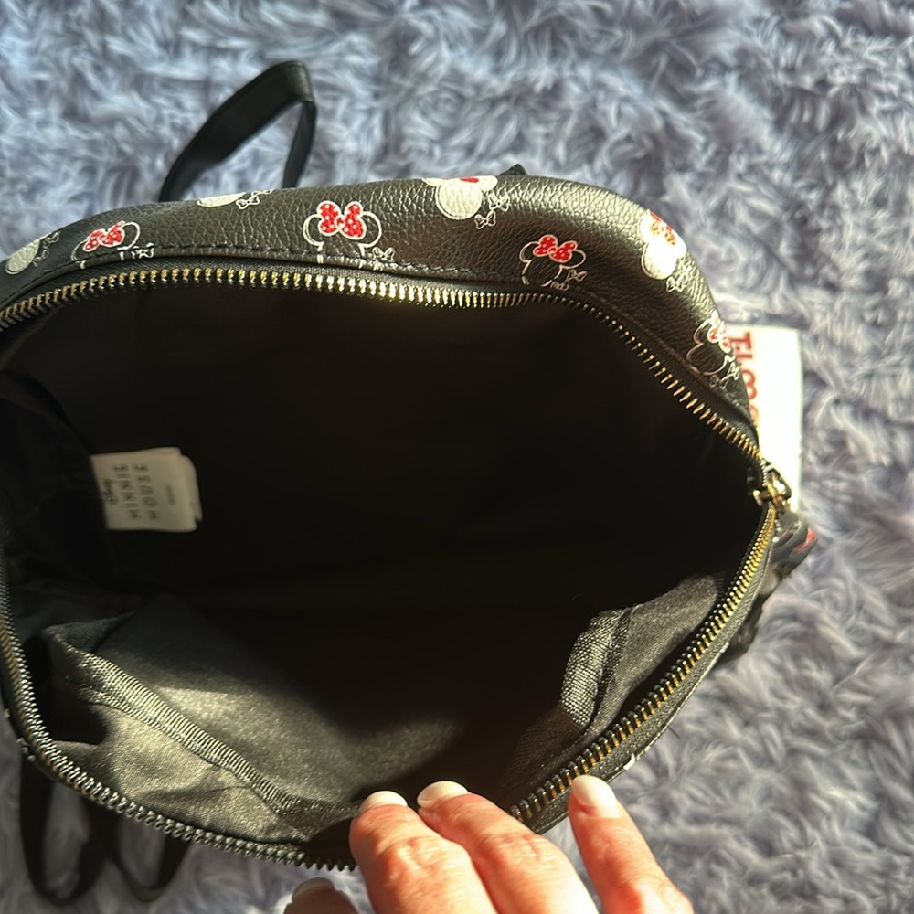Minnie Backpack - Picture 2 of 4